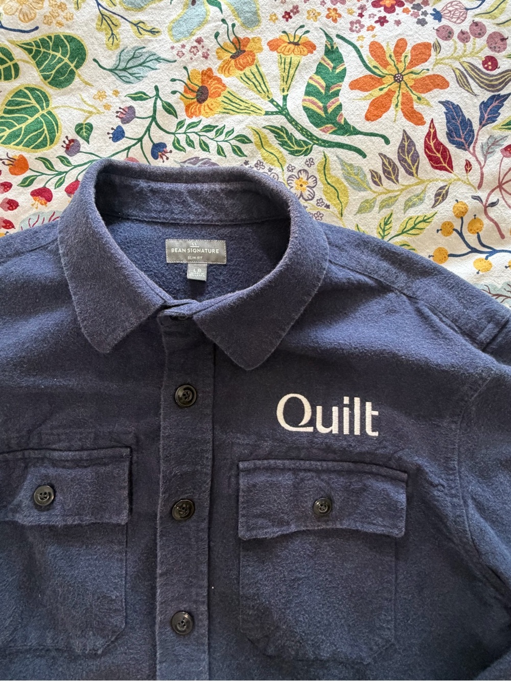 L.L. Bean Signature Archive Slim Fit Men's Chamois Navy Button Up Quilt Large
